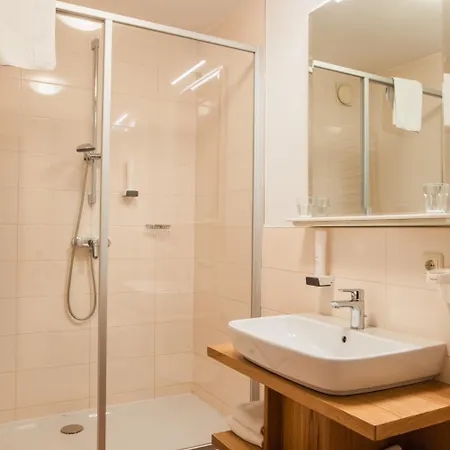 Attergauhof Hotel 3*