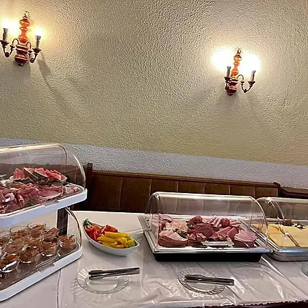 阿泰瑞甘鸿飞酒店