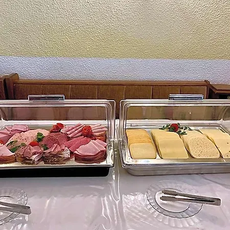 阿泰瑞甘鸿飞酒店